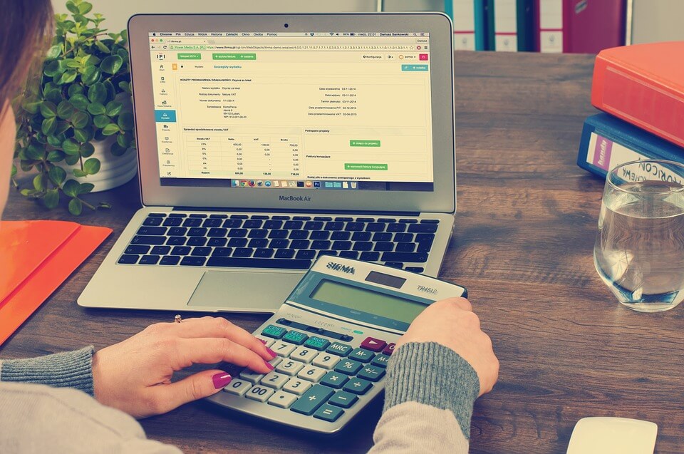 Why outsource bookkeeping services