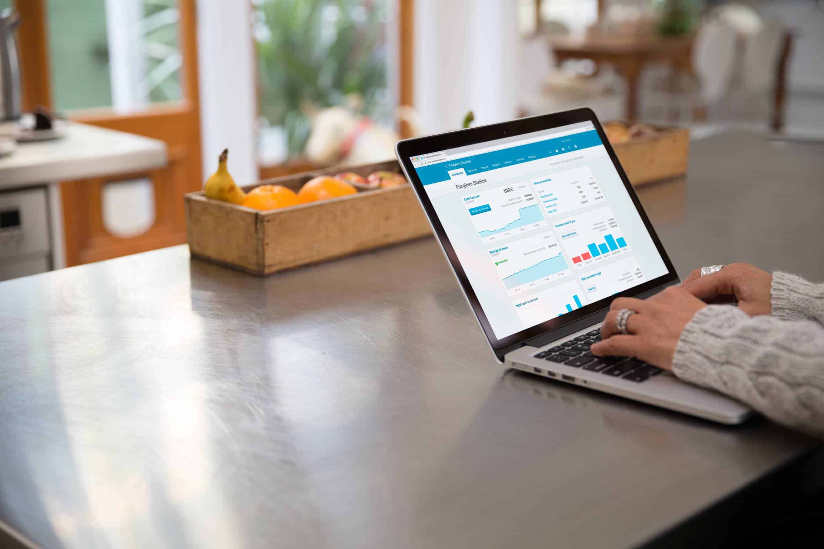 How Xero accounting software makes your accounting easier?